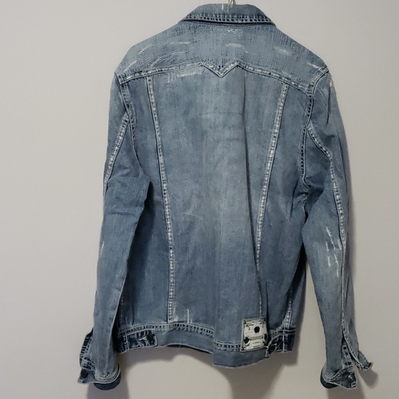 Buffalo - Picture 3 of 4